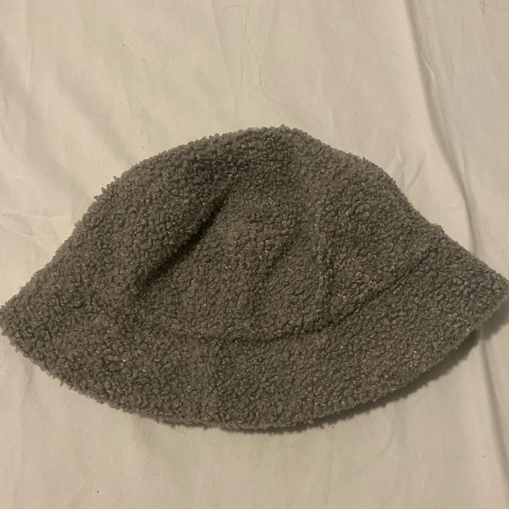 Bucket hat